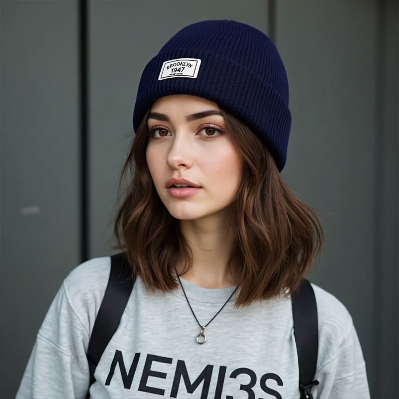 Унисекс шапка-бини с нашивкой  – обзор и цена Beanie Cuffed Knit